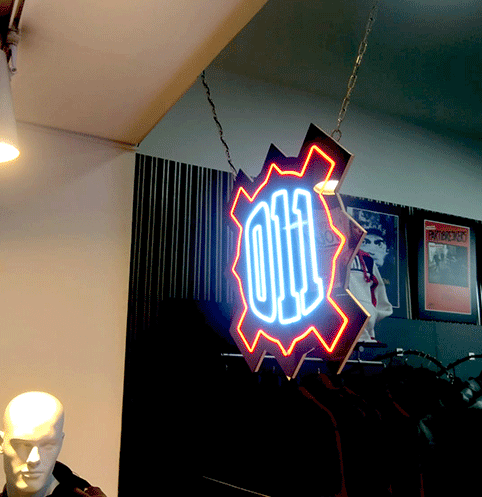 LED Neon reklama 011 Shop AKA Dizajn